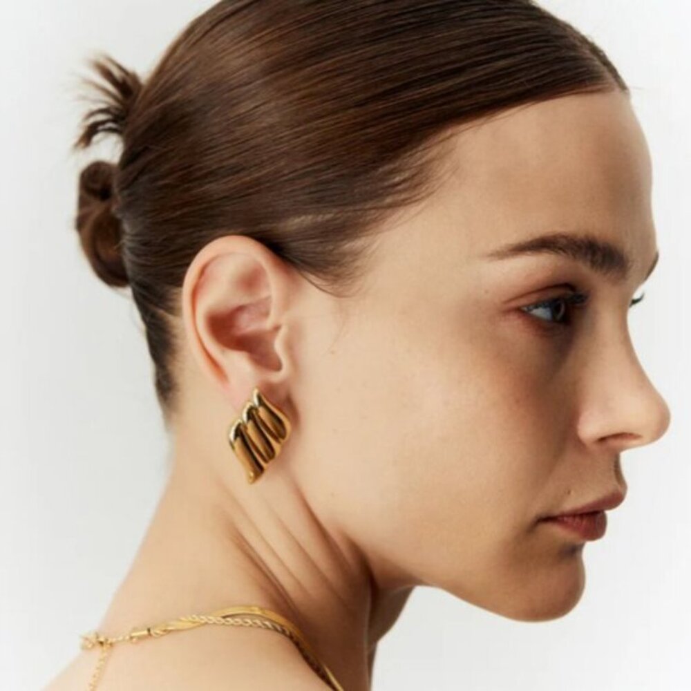 Revolve “Everett” Gold Wing Geometric Earrings - image 4